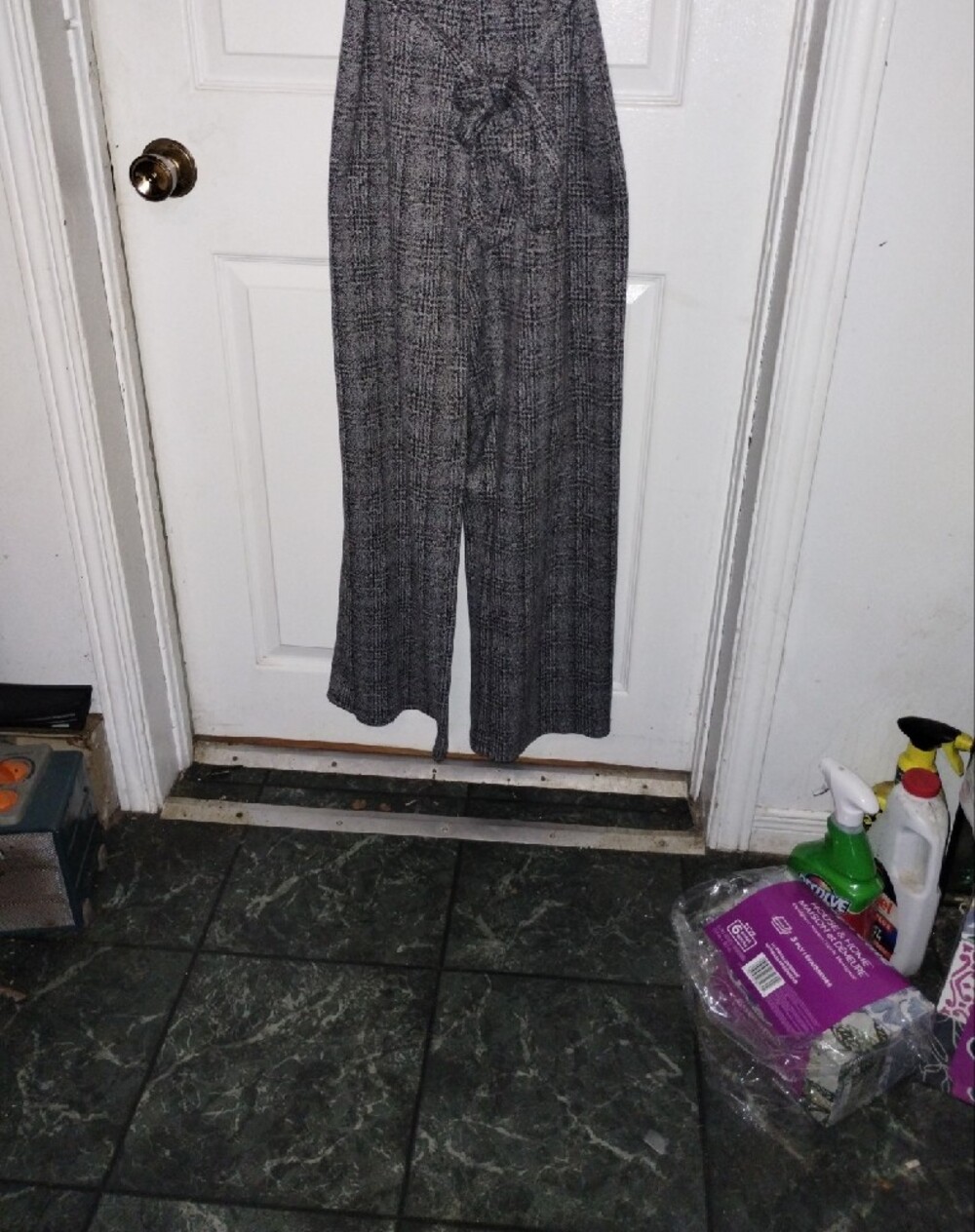 Le Chateau Grey Plaid Wrap Front Jumpsuit XXL Wide Leg 3/4 Sleeve Belted - Picture 4 of 7
